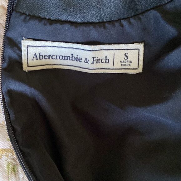 Abercrombie & Fitch Dress Faux Black Leather Embroidered Mini Sz Sm - Picture 8 of 8